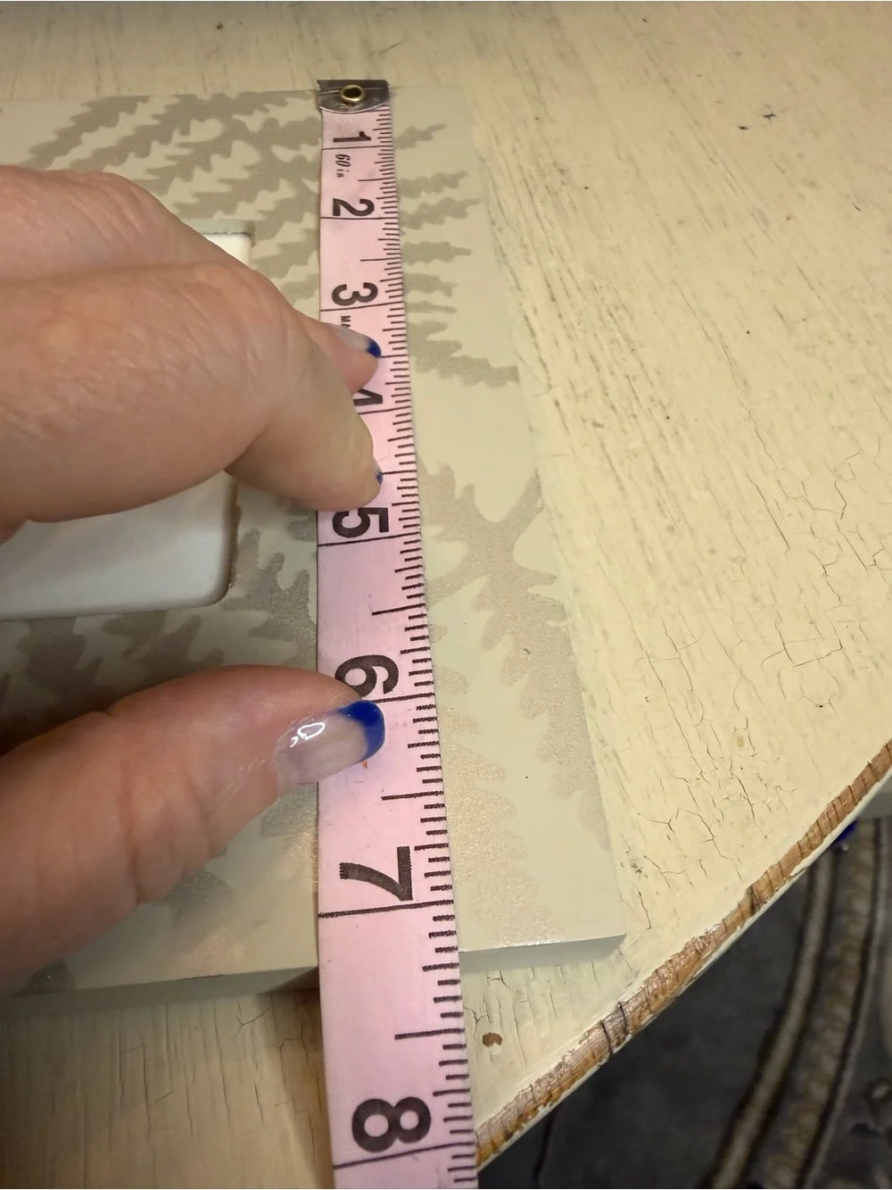 N/A neutral toned